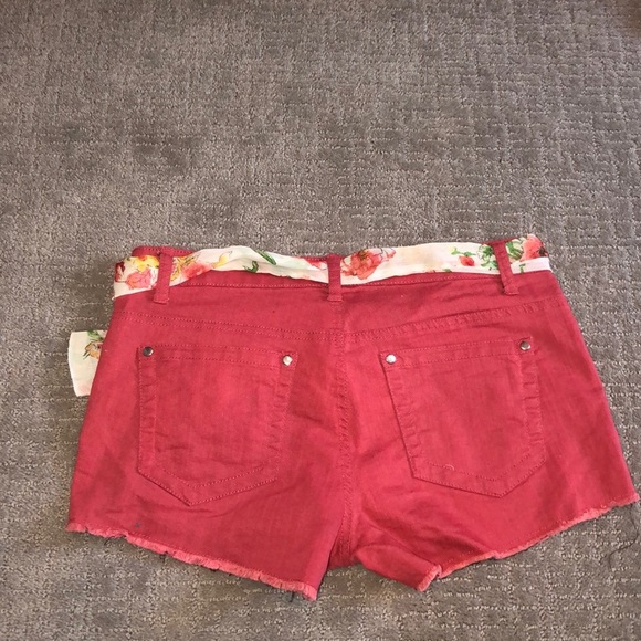 Fovever 21 red/pink cut off shorts size 28 - Picture 4 of 4
